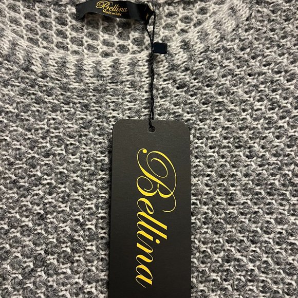 Poncho - Picture 3 of 3